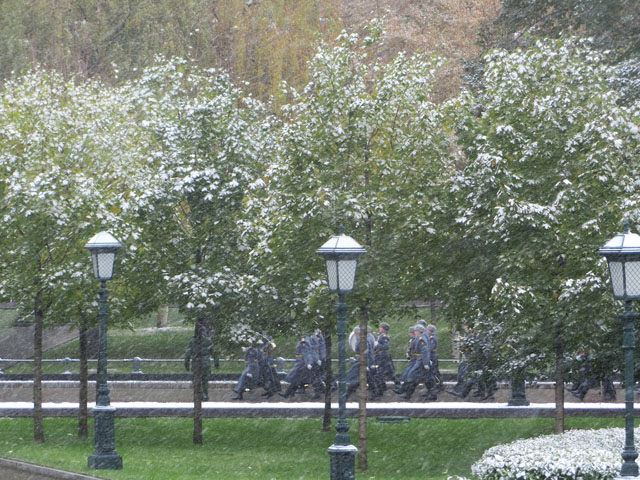 marching soldiers kremlin